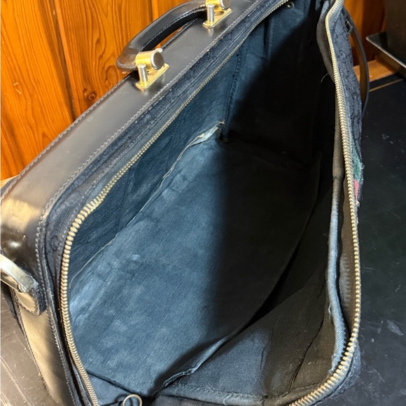 Vintage Gucci briefcase/travel bag - Picture 6 of 7